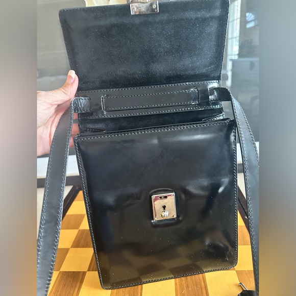 💃Gucci Lady Lock Patent Leather Messenger w/ Lock & Keys! 🔐 - Picture 7 of 16